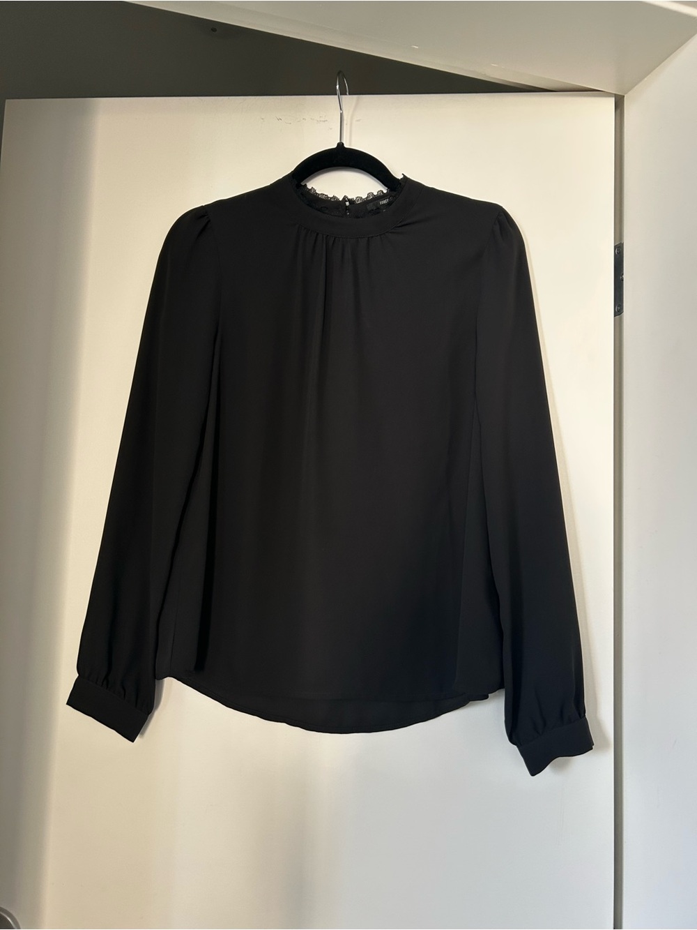 Forever 21 Black Long-Sleeve Mock Neck Blouse - Sz S